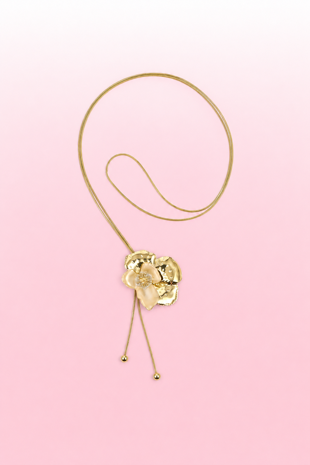 Ketting bloem zand